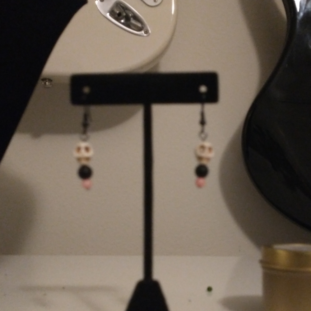 Earrings - Picture 4 of 4
